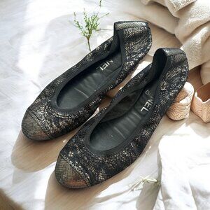 CHANEL Women's Black Metallic Captoe Ballet Flats Size 5 / 35